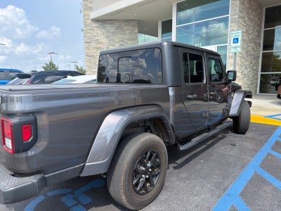 2022 Jeep Gladiator Sport