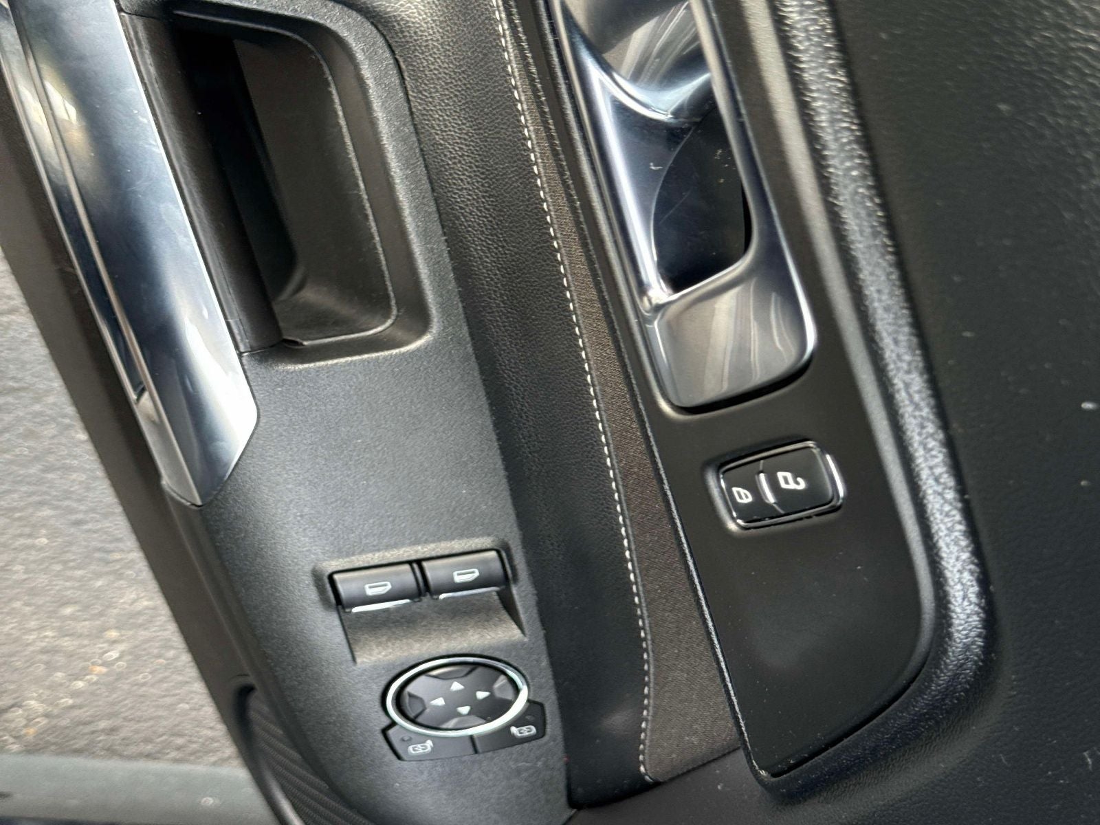 2022 Ford Mustang Mach 1