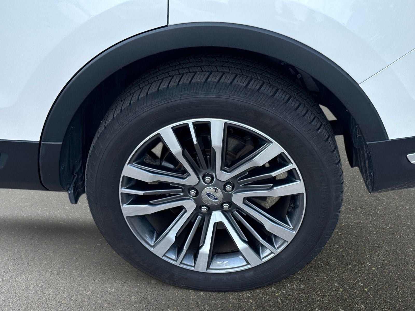2019 Ford Explorer Platinum