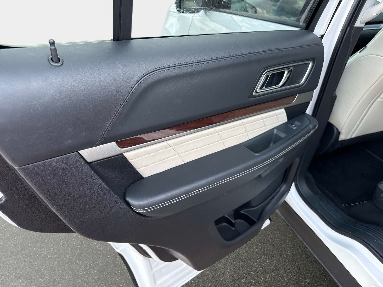 2019 Ford Explorer Platinum