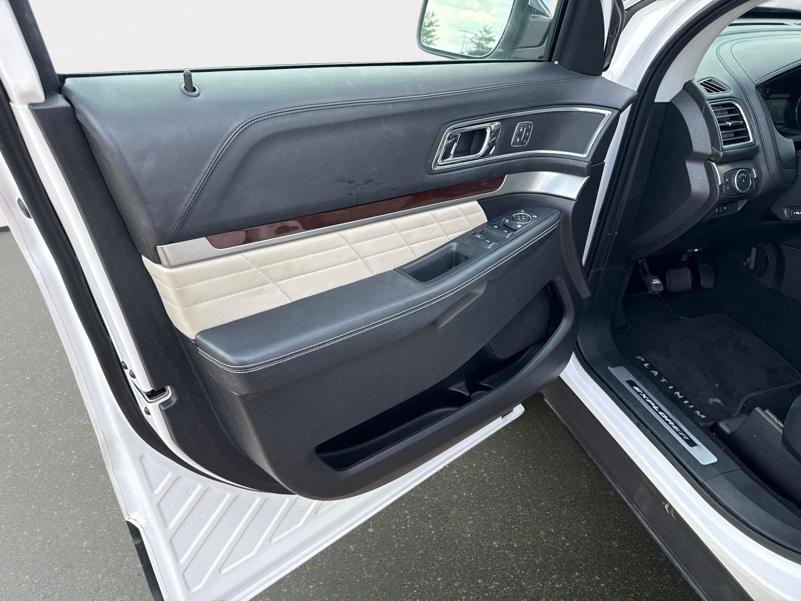 2019 Ford Explorer Platinum