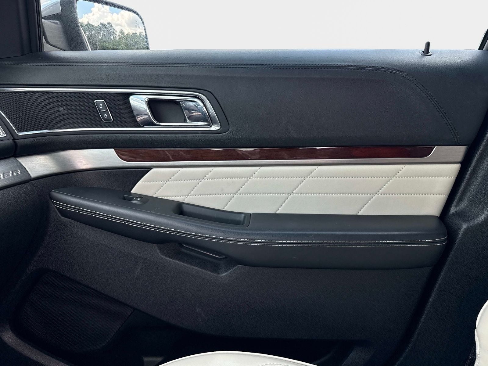 2019 Ford Explorer Platinum
