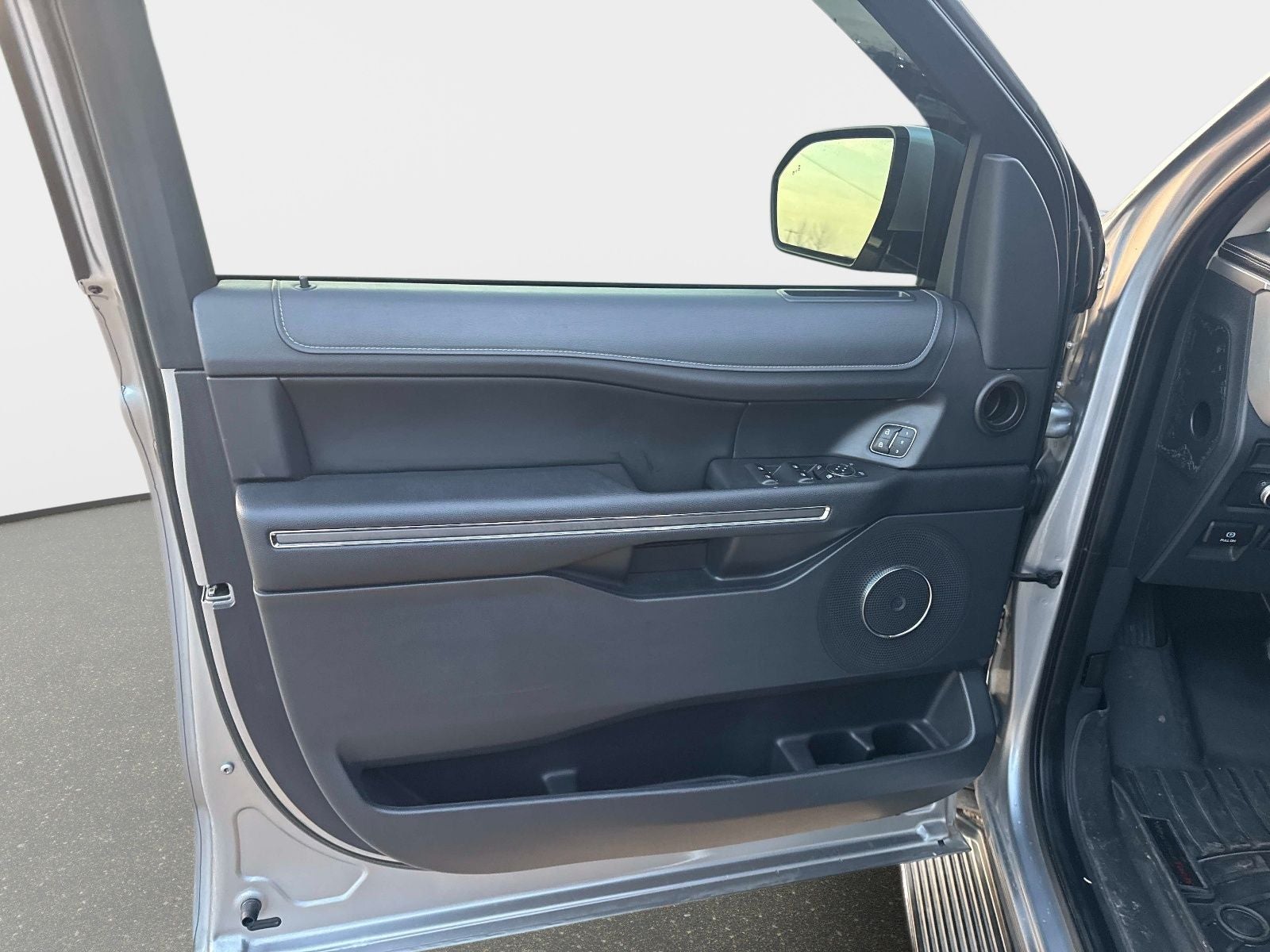 2022 Ford Expedition Max XLT