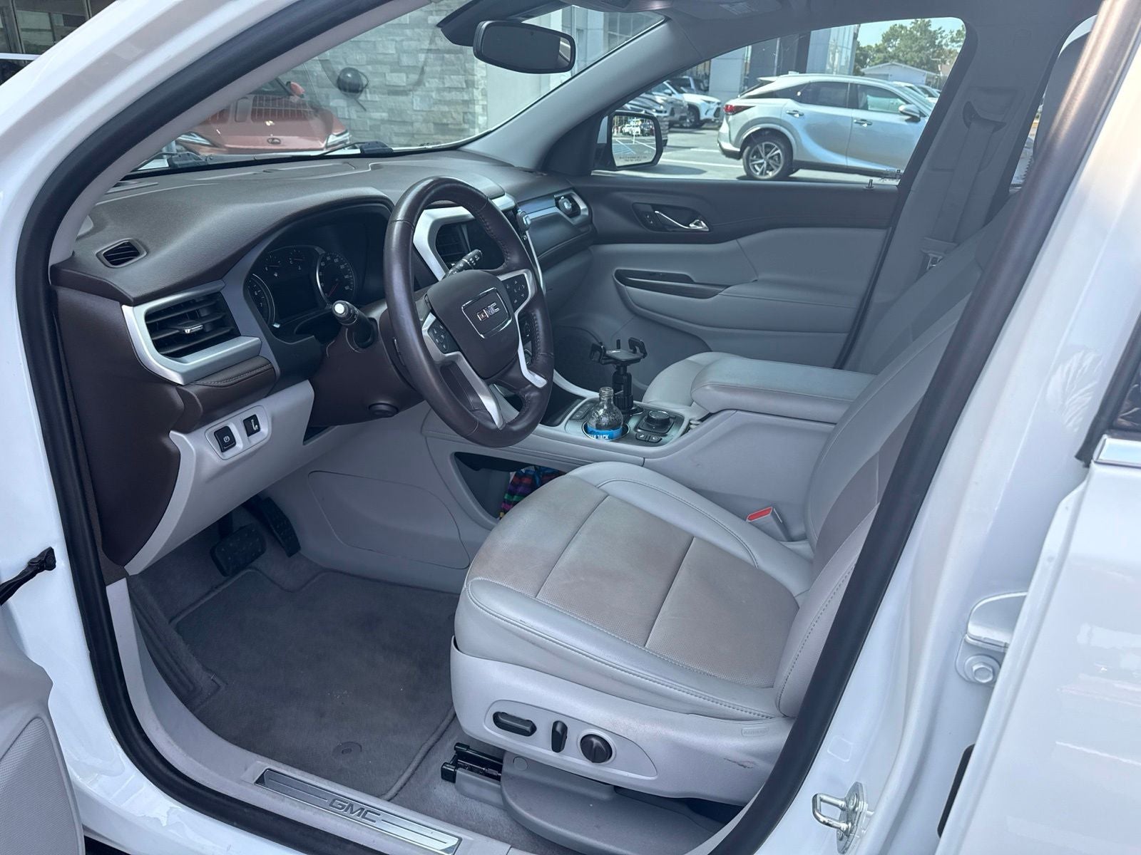 2021 GMC Acadia SLT