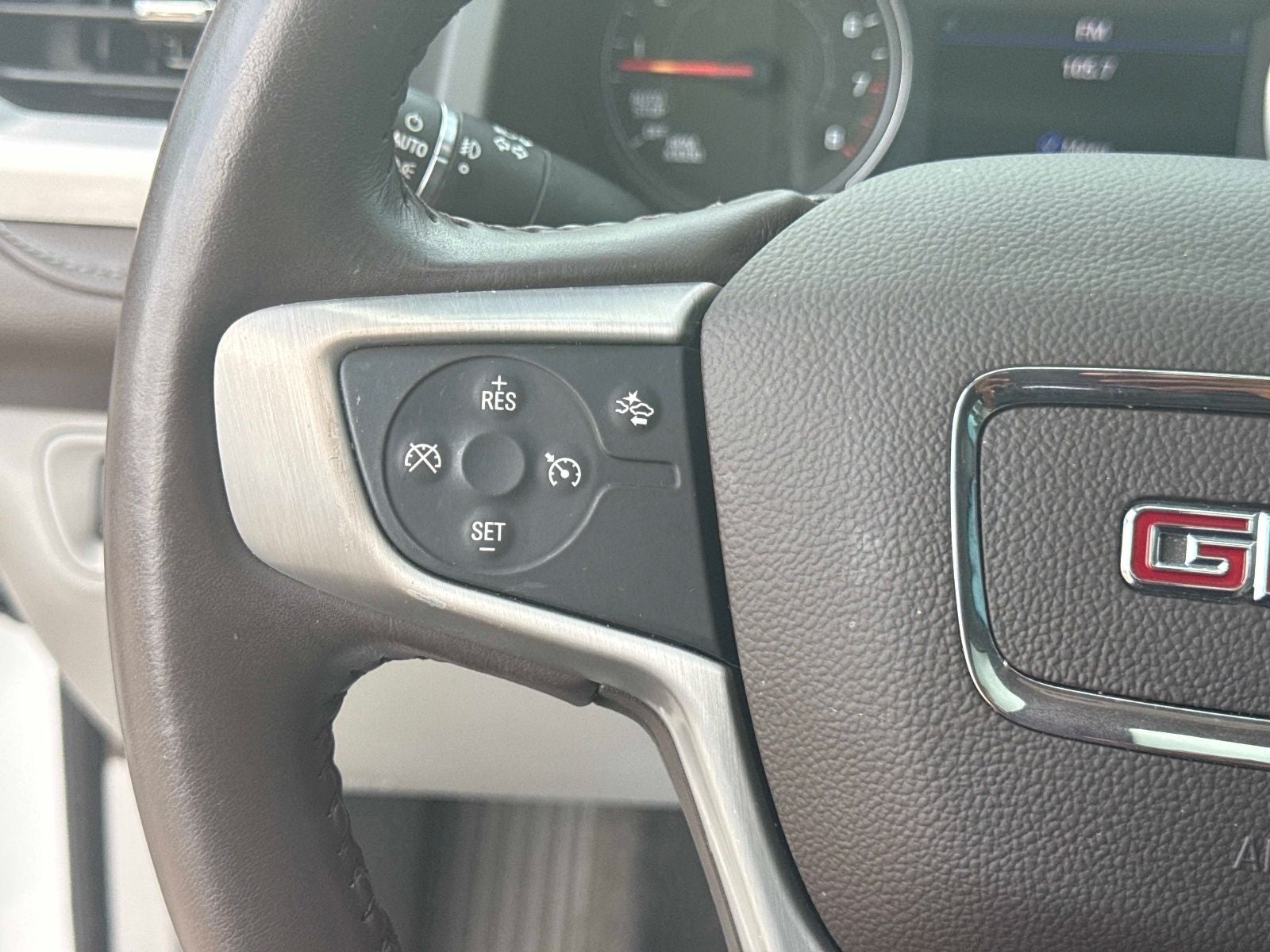 2021 GMC Acadia SLT