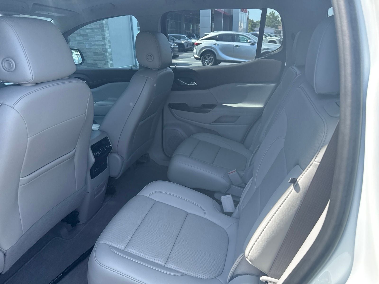 2021 GMC Acadia SLT