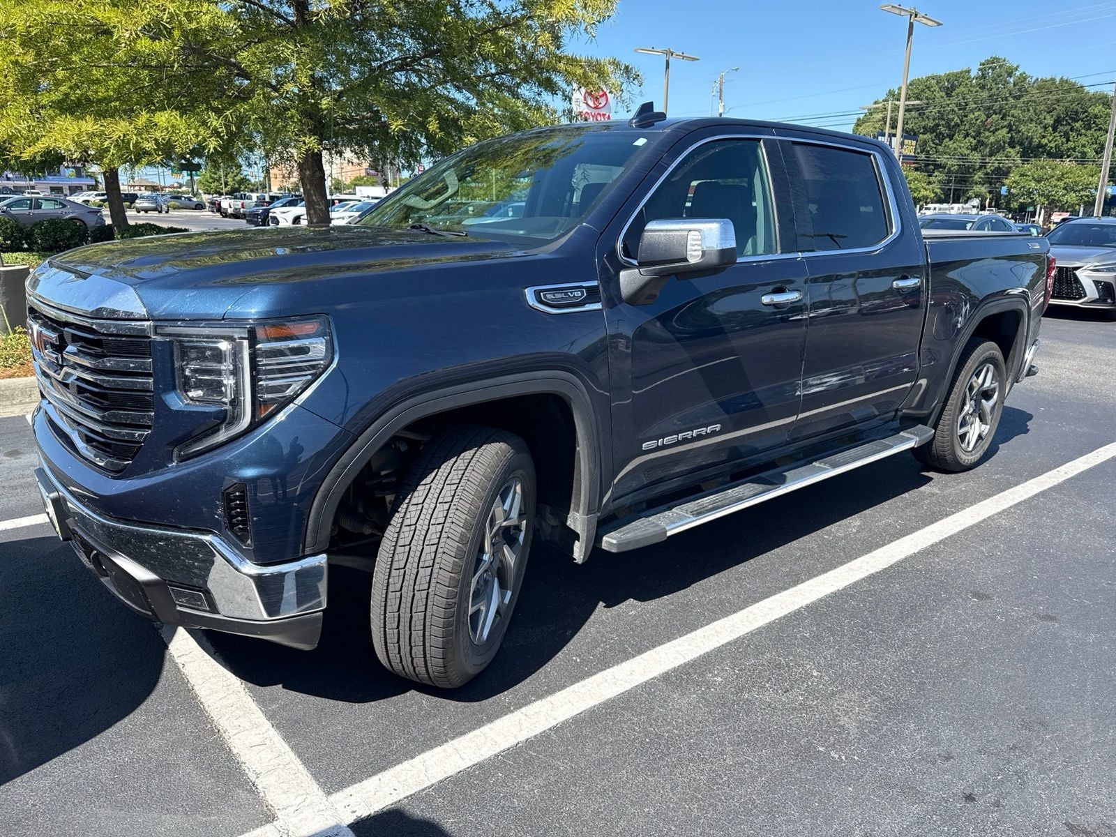 2023 GMC Sierra 1500 SLT