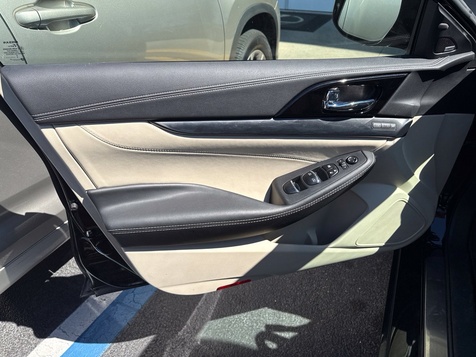 2023 Nissan Maxima Platinum