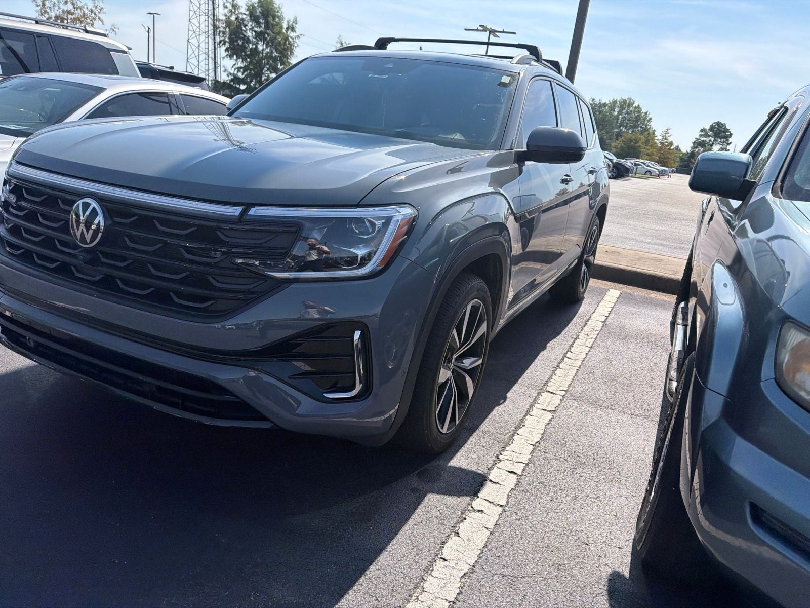 2025 Volkswagen Atlas 2.0T SEL Premium R-Line