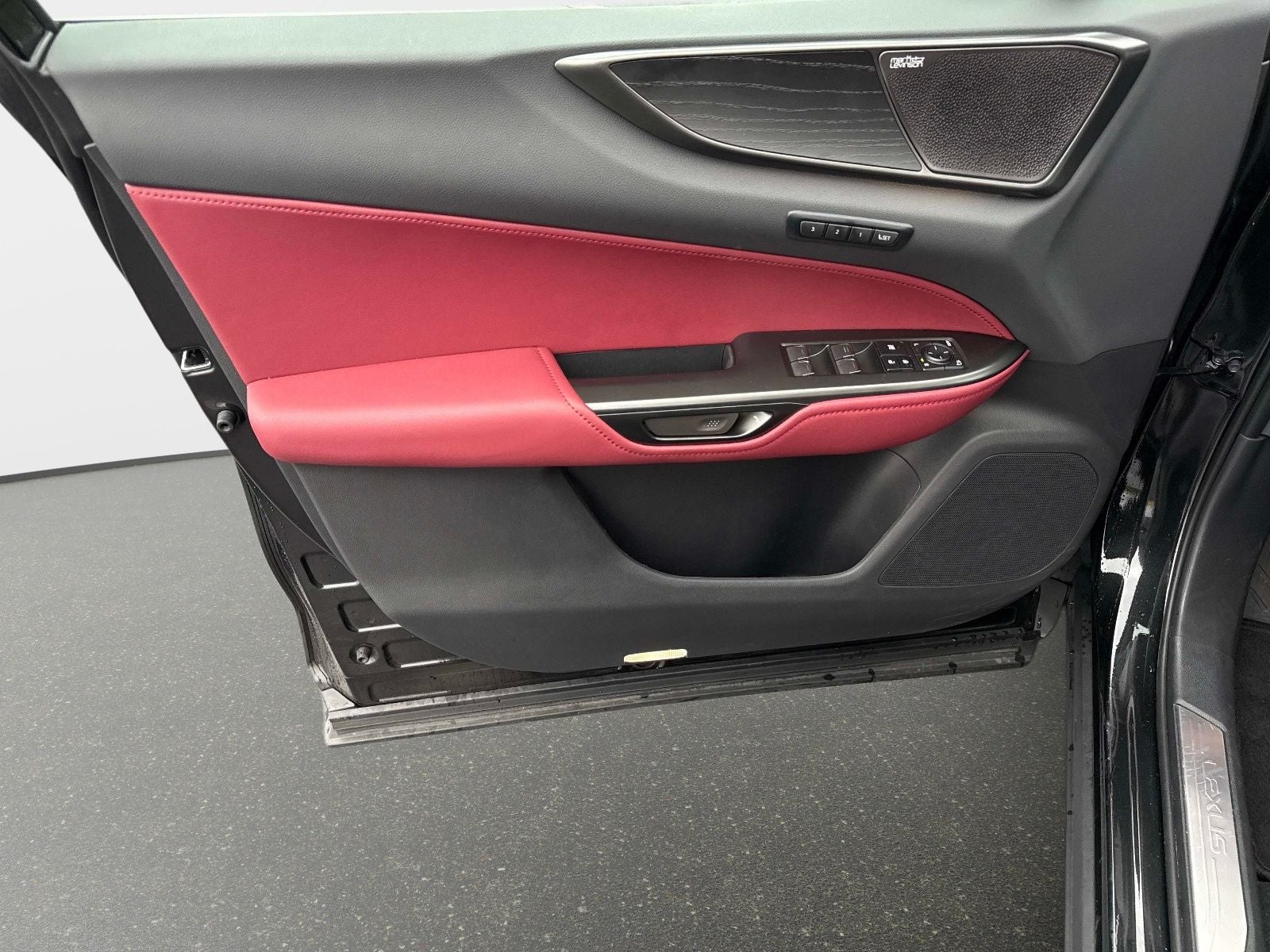 2025 Lexus NX 350h Luxury