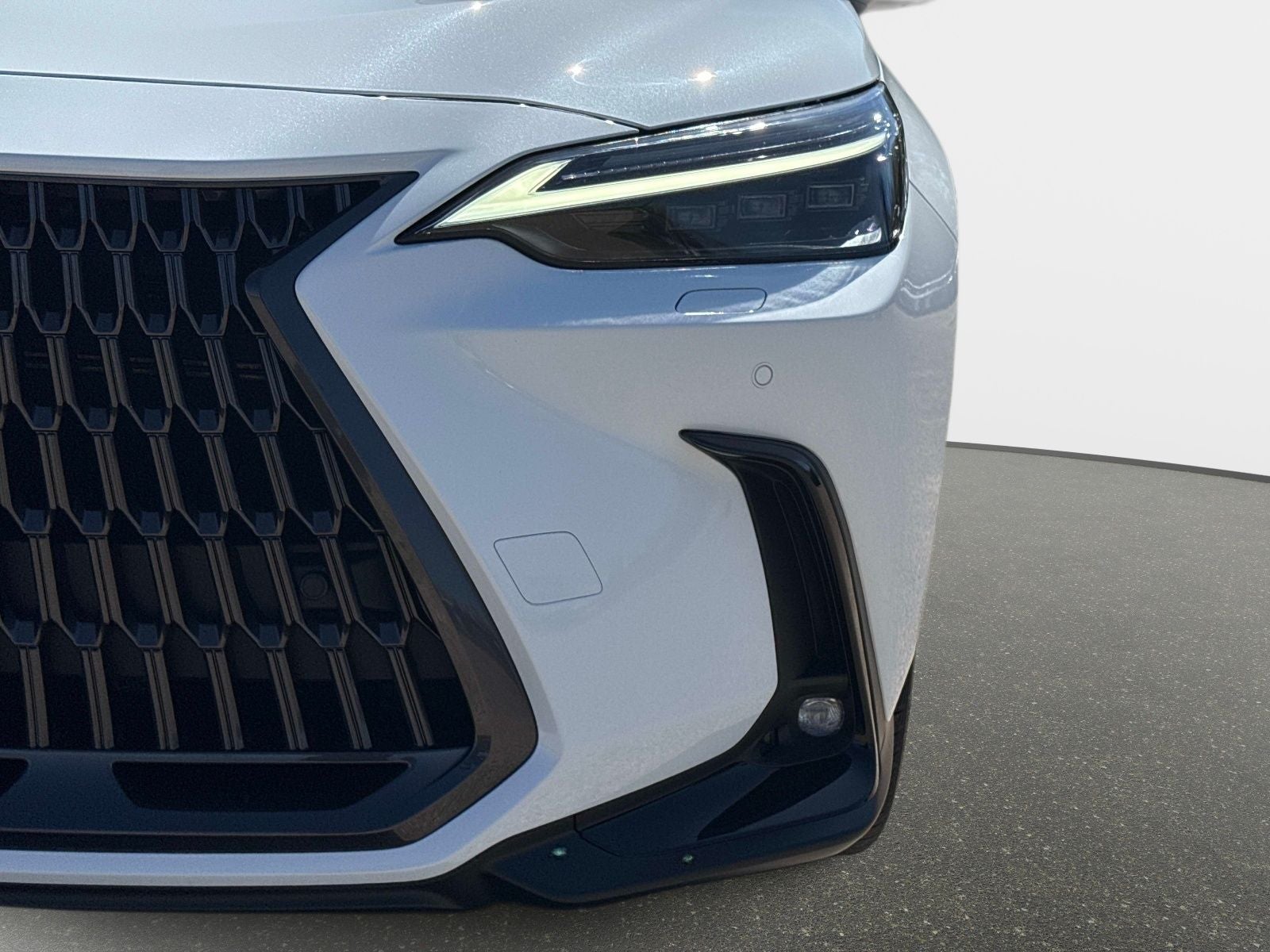 2026 Lexus NX 350h Luxury