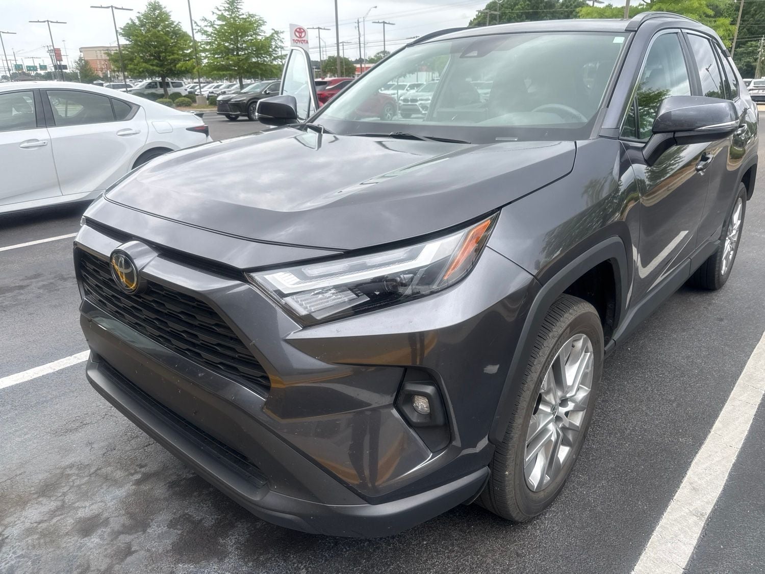 2023 Toyota RAV4 XLE Premium