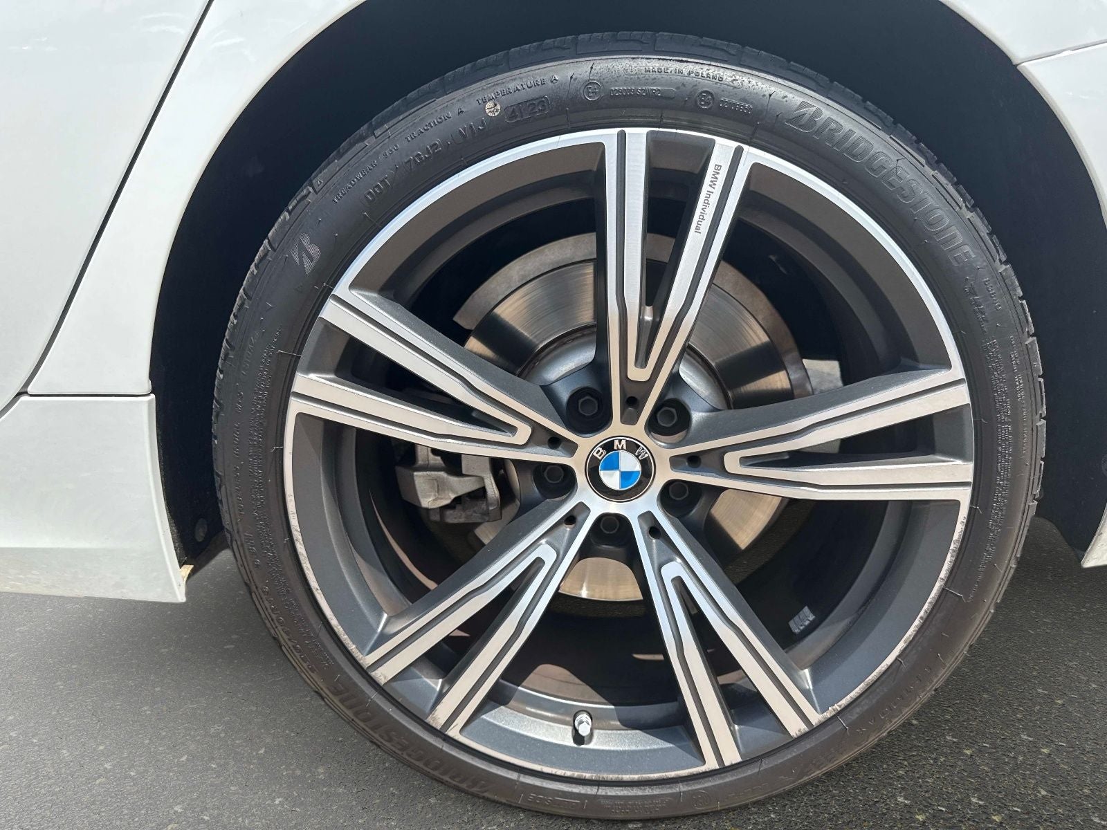 2024 BMW 3 Series 330i