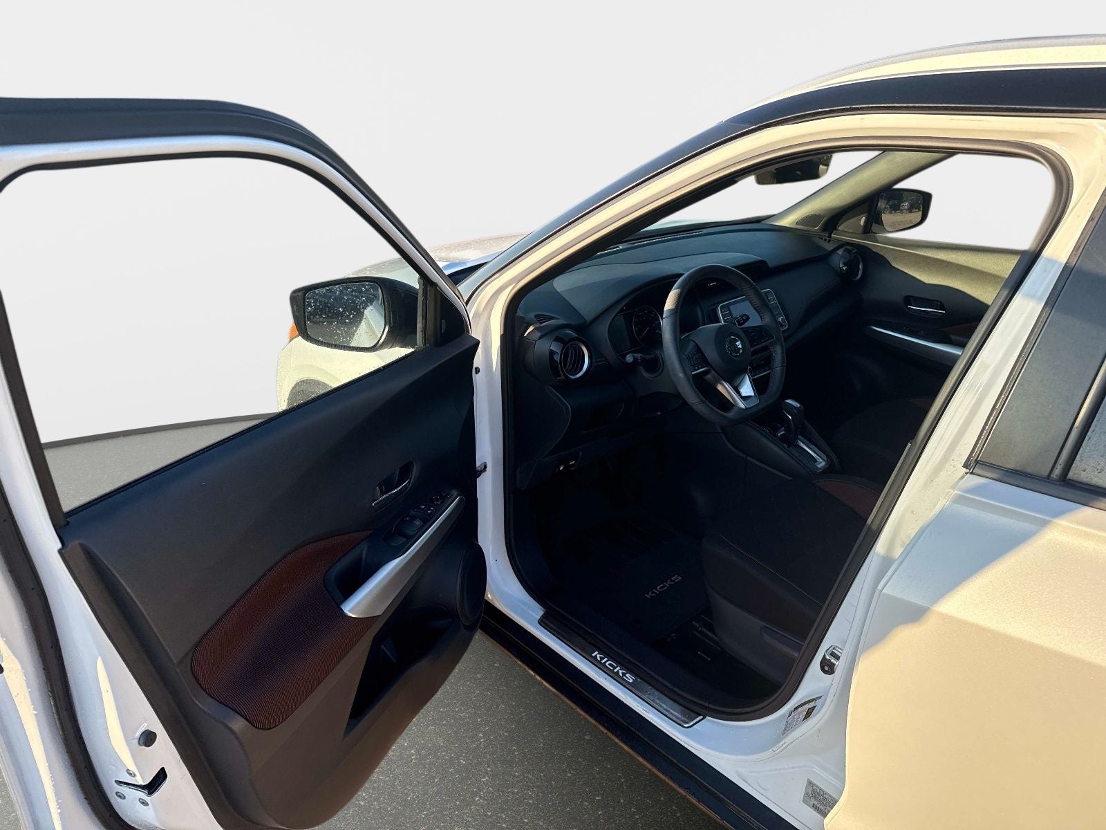 2020 Nissan Kicks SR