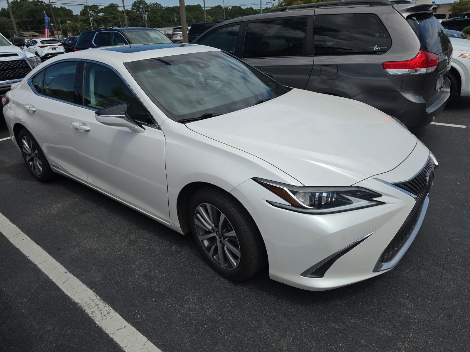 2021 Lexus ES 300h