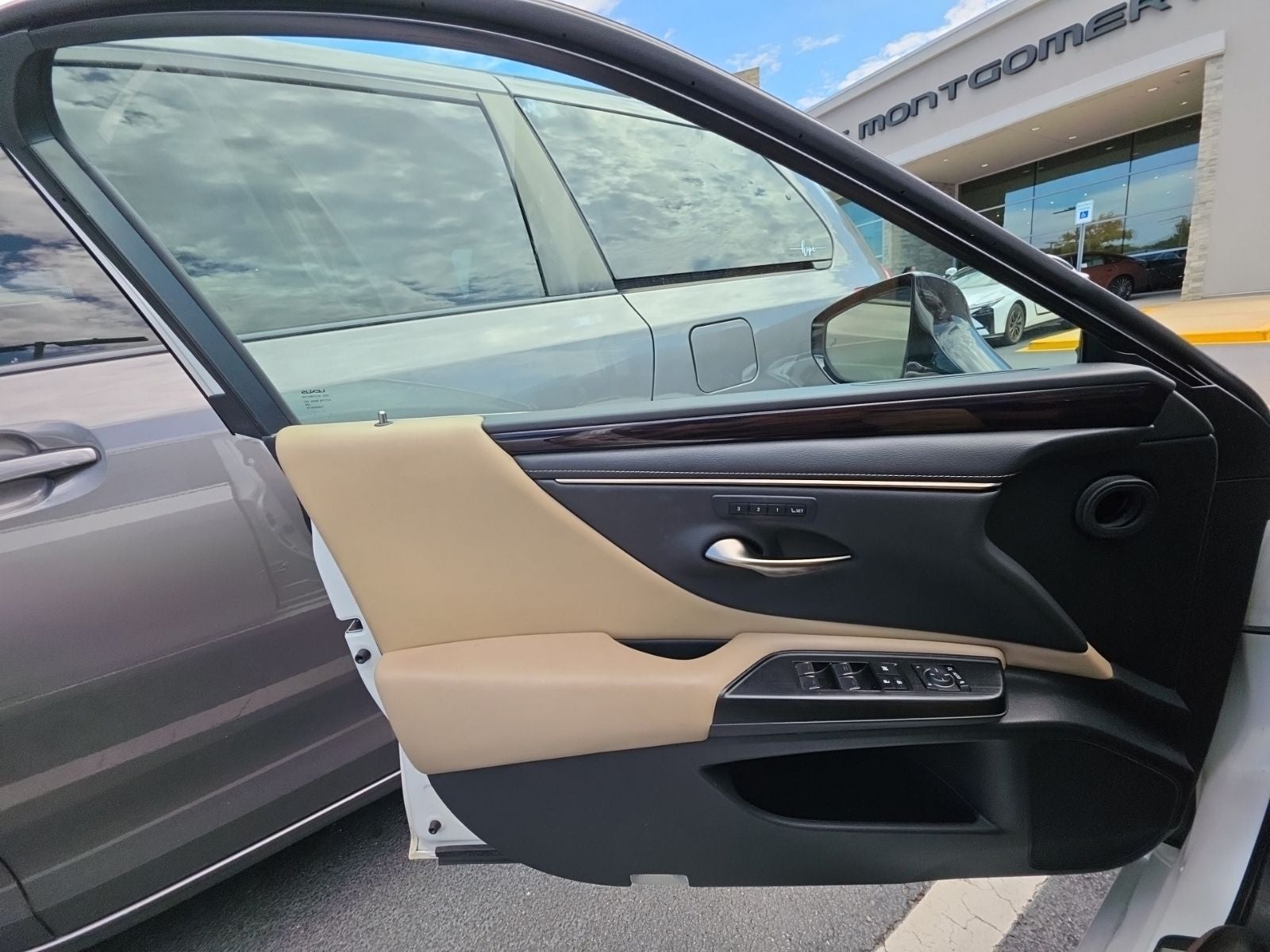 2021 Lexus ES 300h