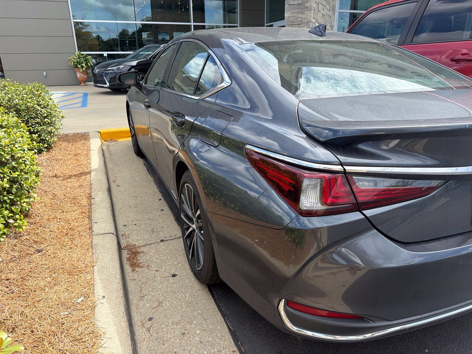 2022 Lexus ES 300h