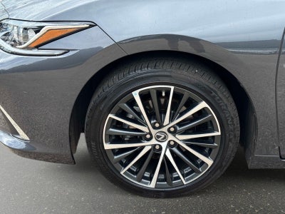 2025 Lexus ES 350