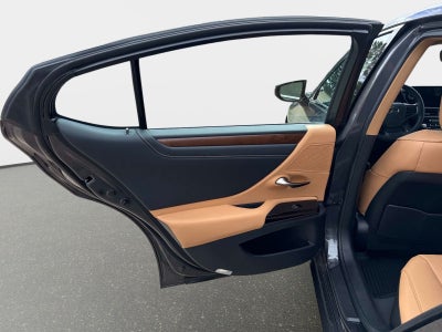 2025 Lexus ES 350