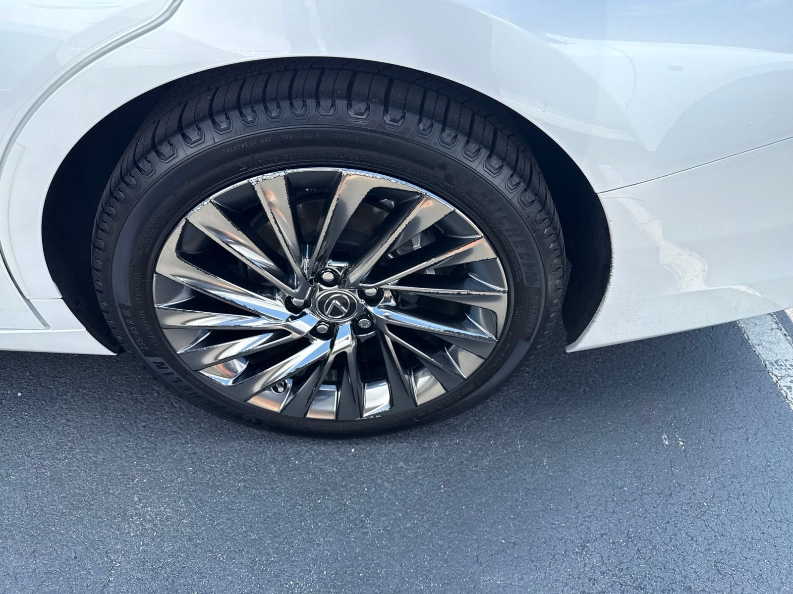 2024 Lexus ES 300h Ultra Luxury