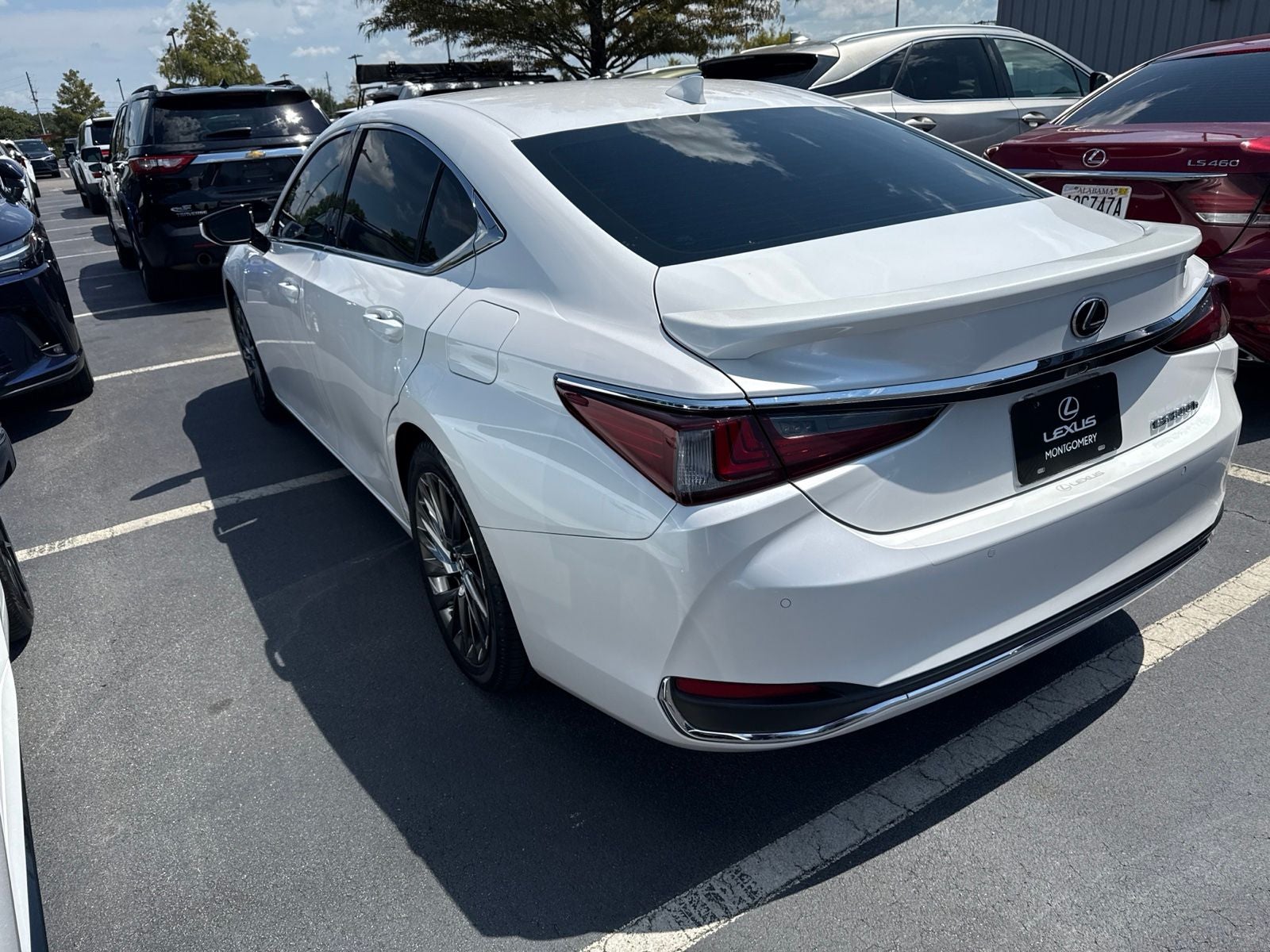 2024 Lexus ES 300h Ultra Luxury