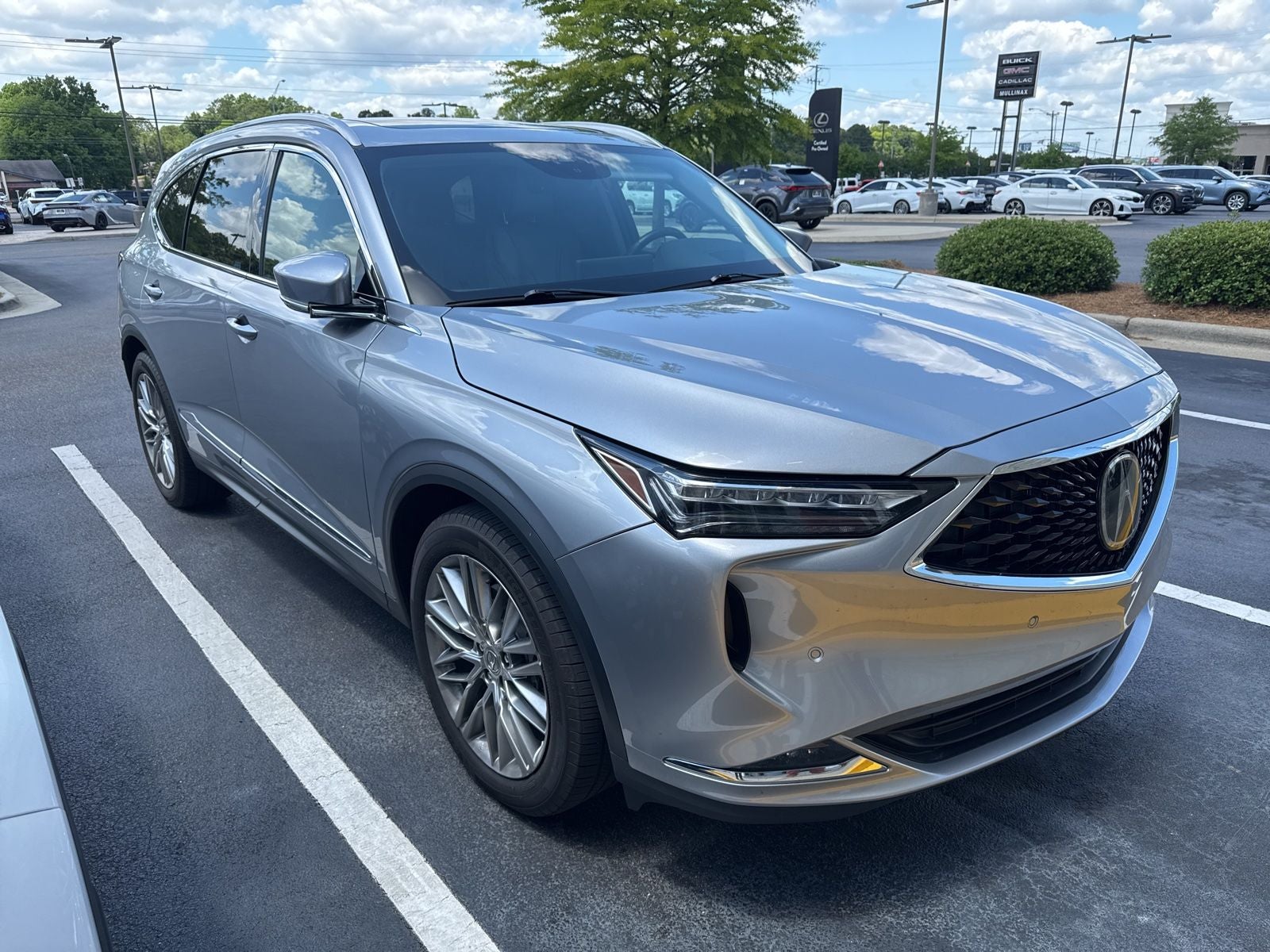 2022 Acura MDX SH-AWD w/Advance Package's photo
