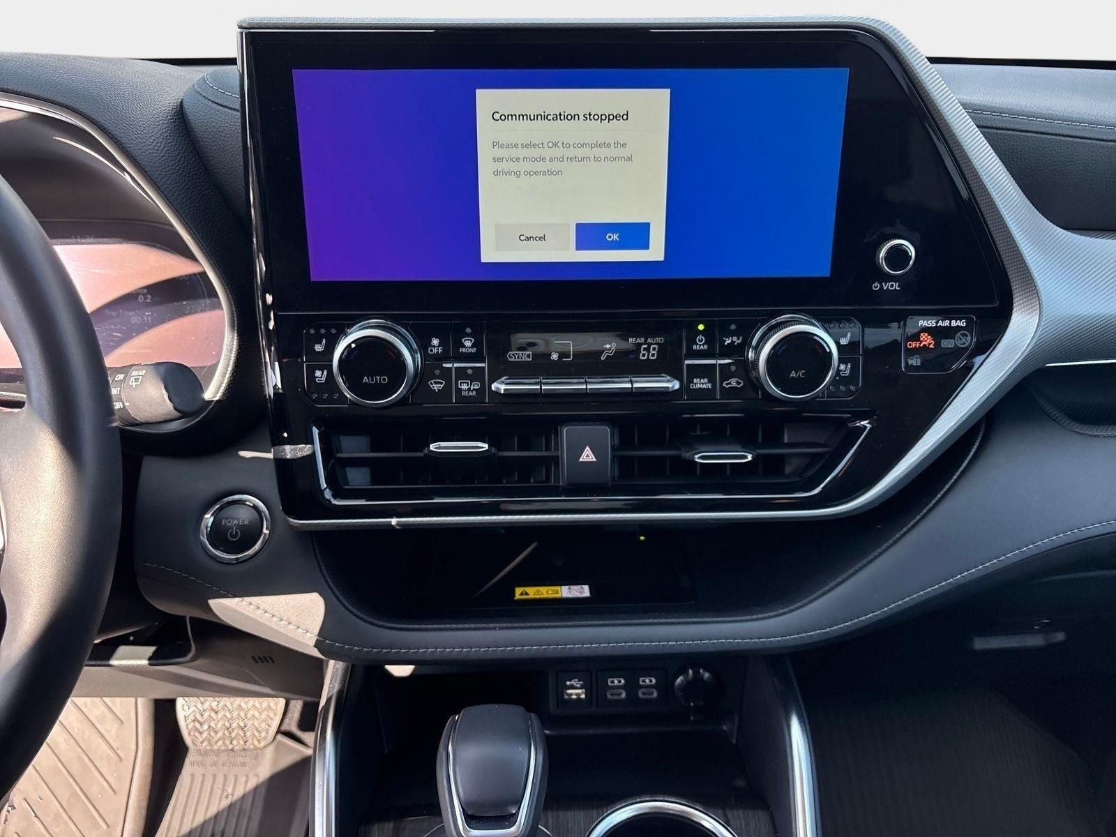 2023 Toyota Highlander Hybrid Platinum