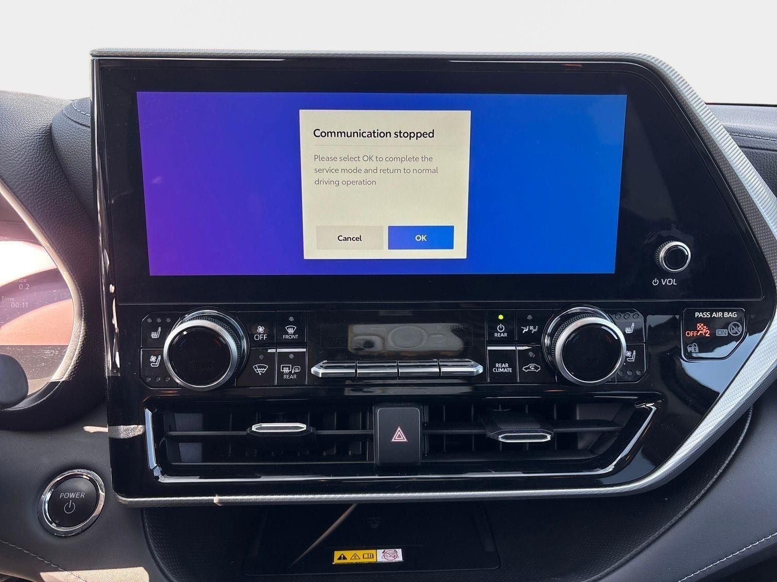 2023 Toyota Highlander Hybrid Platinum