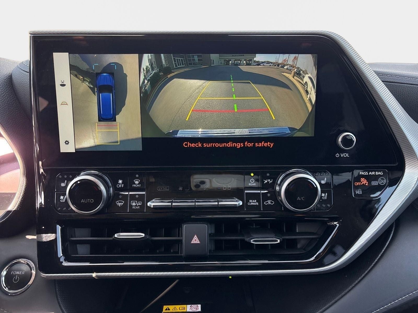 2023 Toyota Highlander Hybrid Platinum