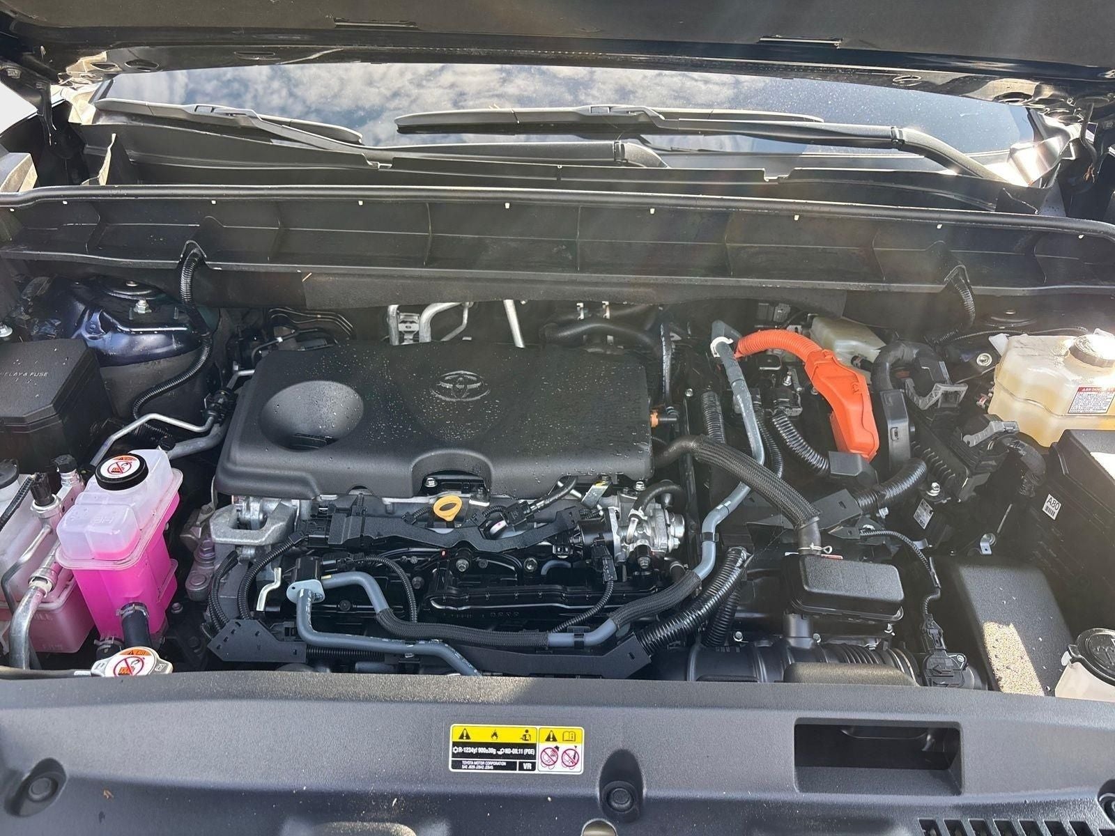 2023 Toyota Highlander Hybrid Platinum