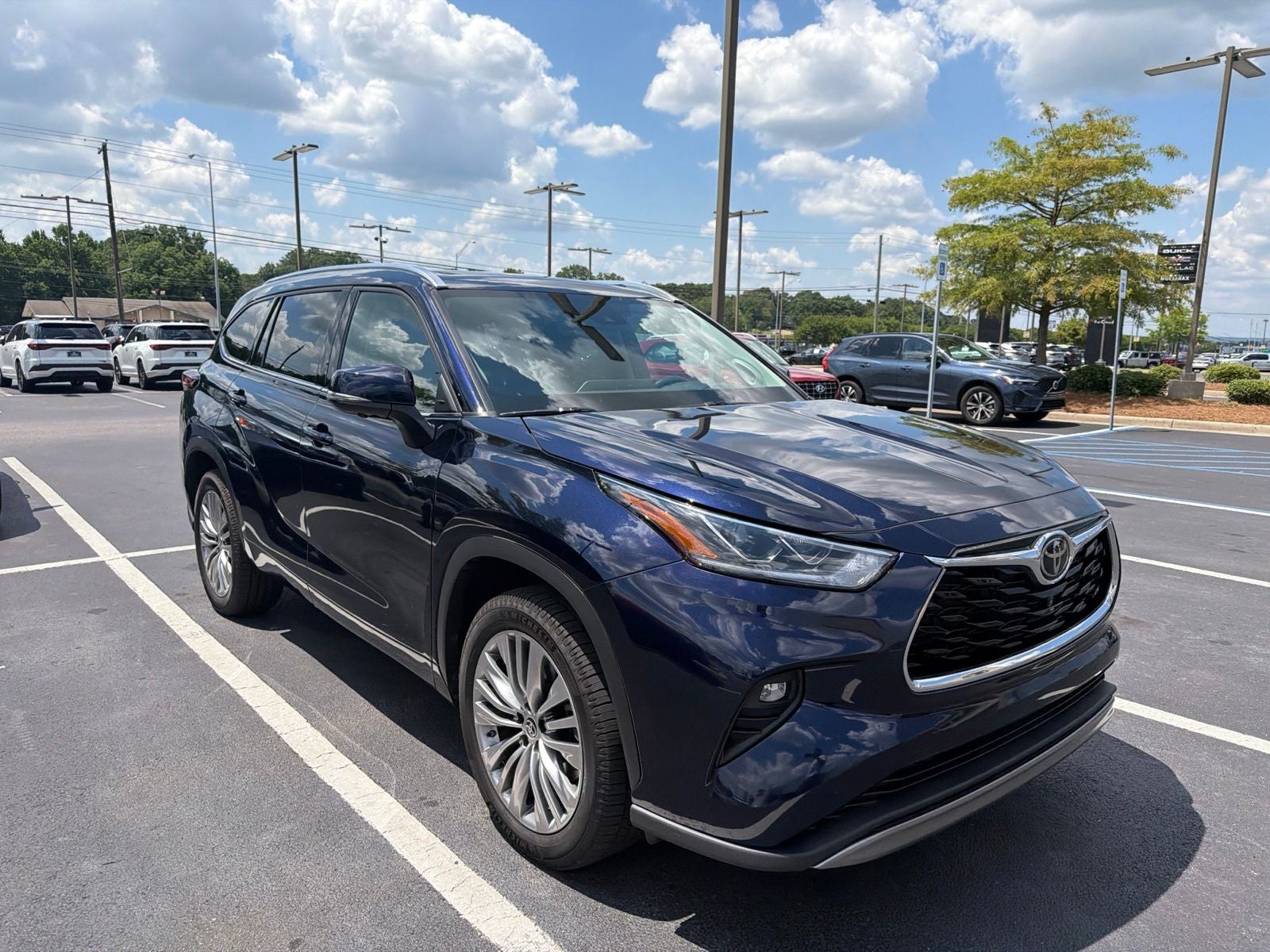 2023 Toyota Highlander Platinum
