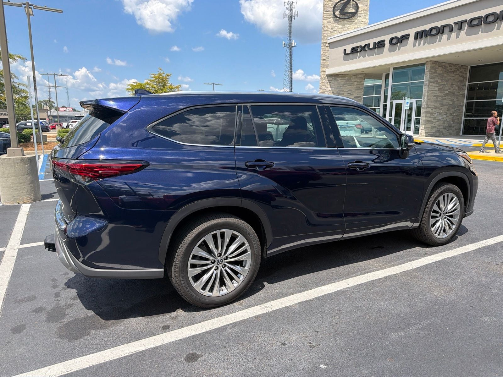 2023 Toyota Highlander Platinum