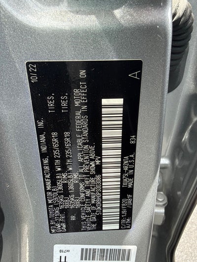 2023 Toyota Highlander LE