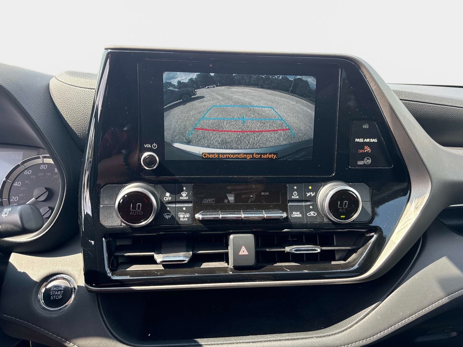 2023 Toyota Highlander LE