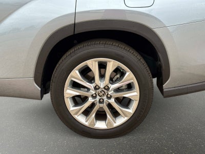 2022 Toyota Highlander Limited