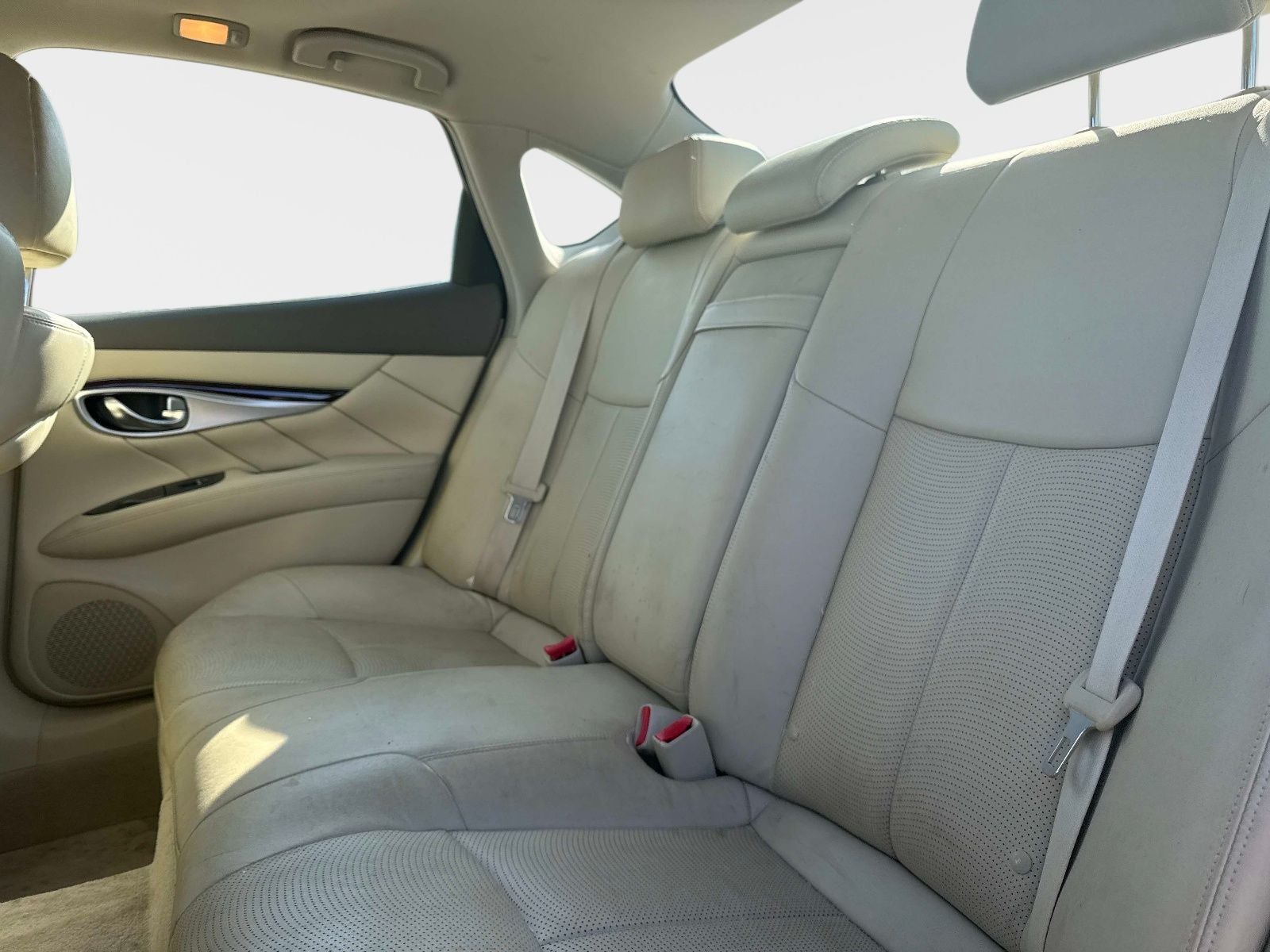 2015 INFINITI Q70 3.7