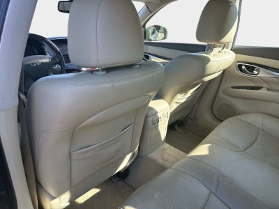 2015 INFINITI Q70 3.7