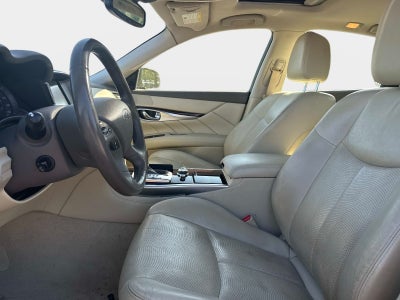 2015 INFINITI Q70 3.7