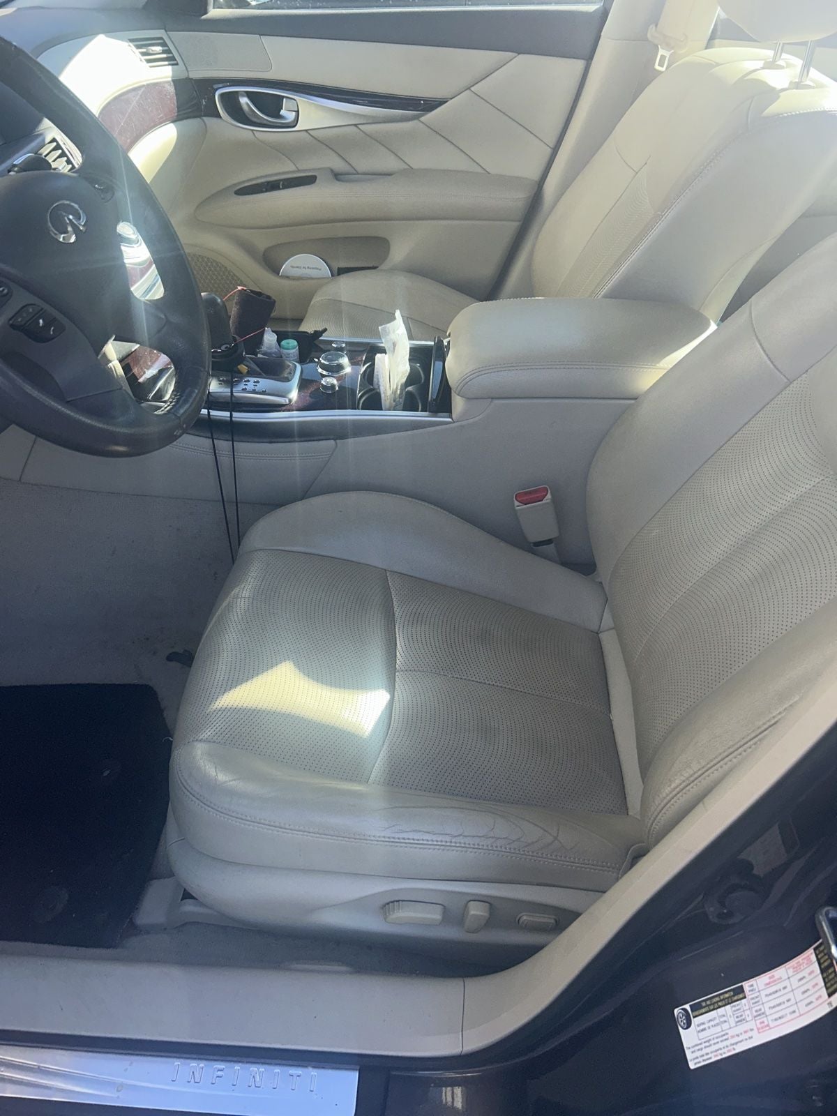 2015 INFINITI Q70 3.7