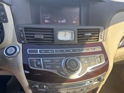 2015 INFINITI Q70 3.7