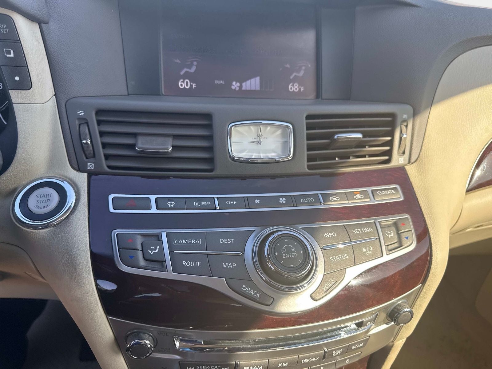 2015 INFINITI Q70 3.7