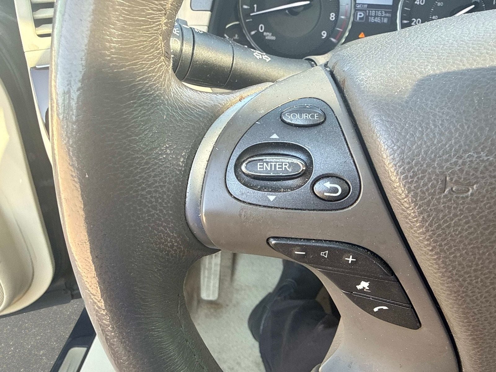2015 INFINITI Q70 3.7