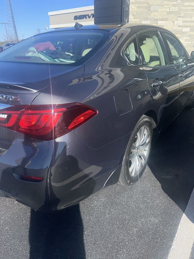 2015 INFINITI Q70 3.7
