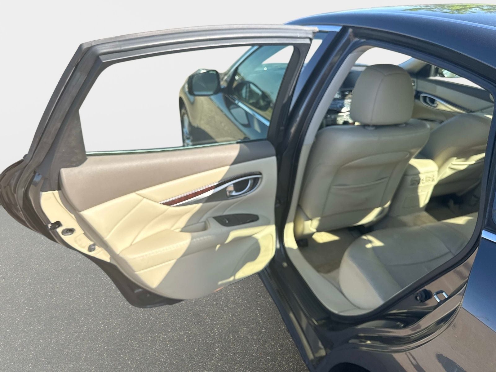 2015 INFINITI Q70 3.7