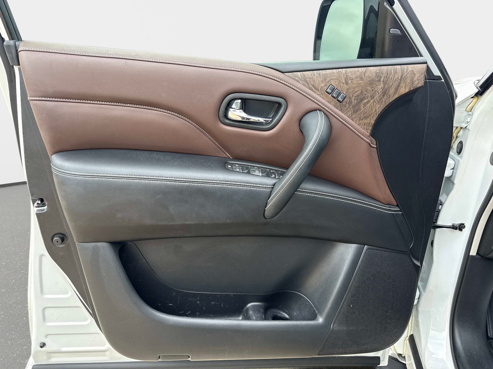 2022 INFINITI QX80 Premium Select