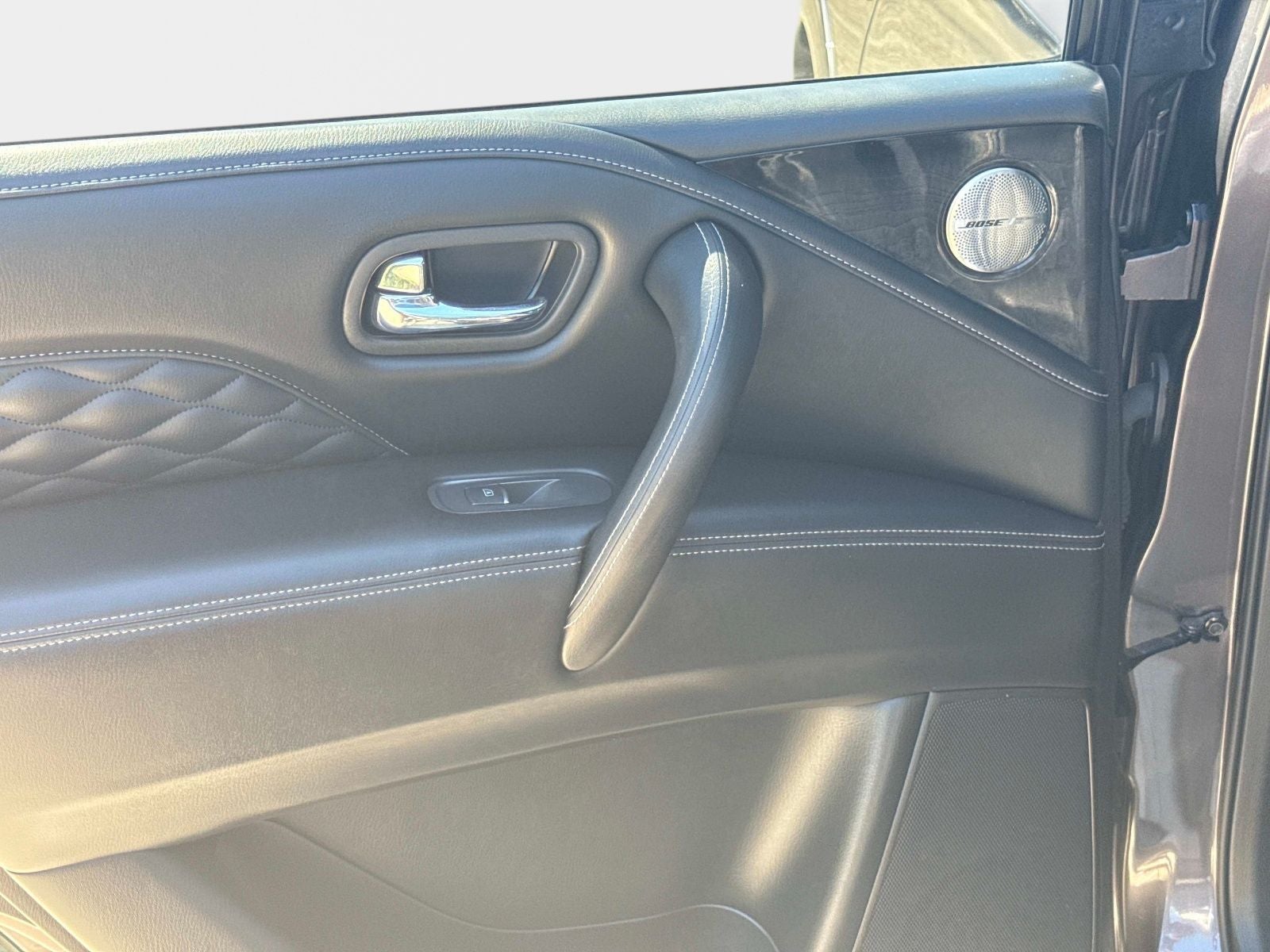 2023 INFINITI QX80 Sensory