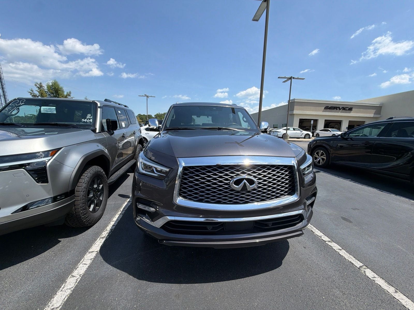2023 INFINITI QX80 Sensory