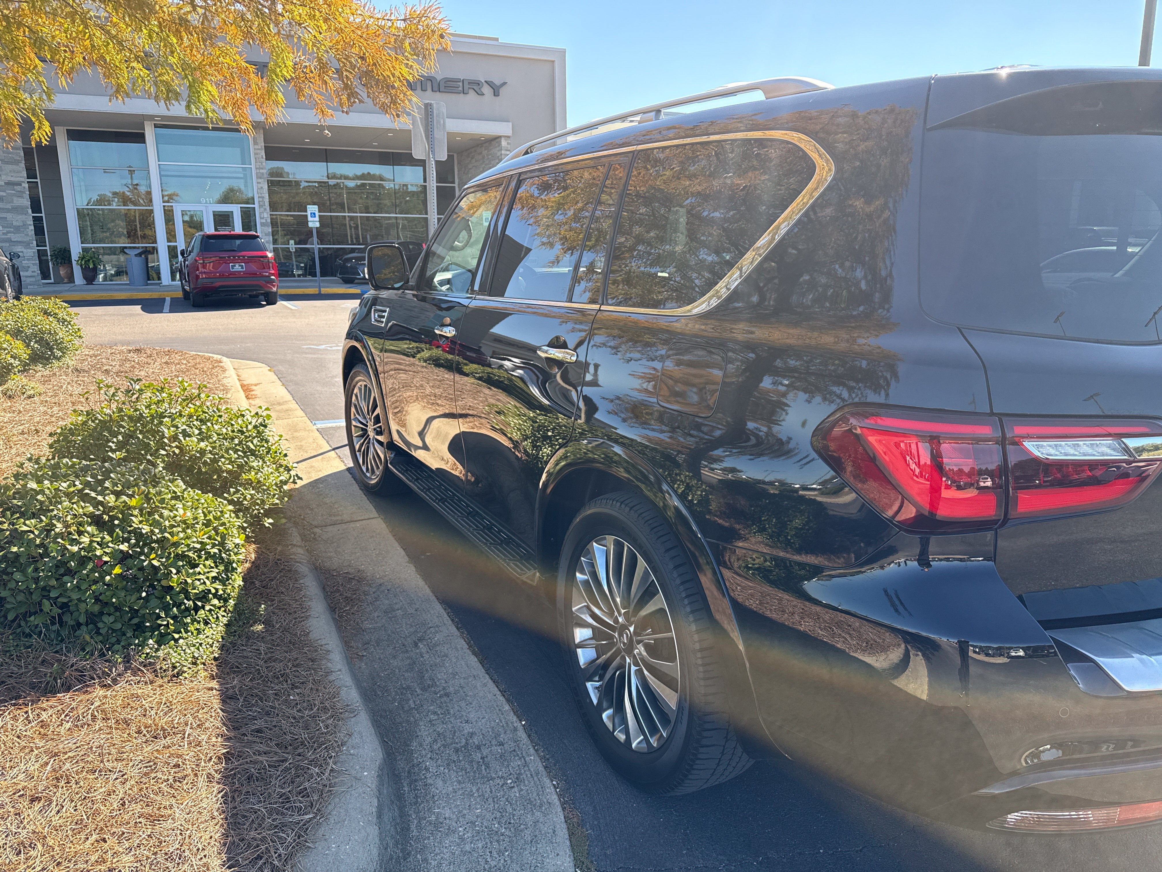 2019 INFINITI QX80 LUXE