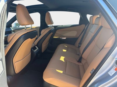 2026 Lexus ES 350e Luxury