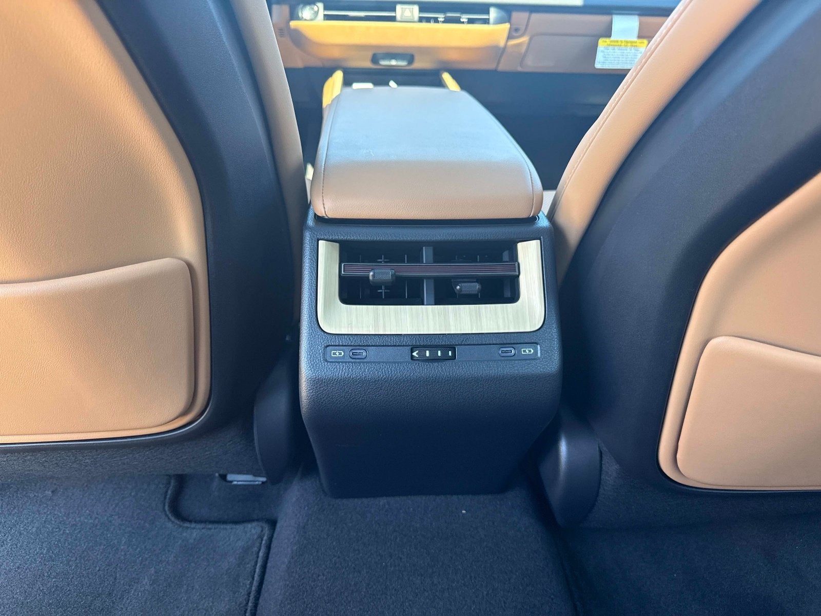 2026 Lexus ES 350e Luxury